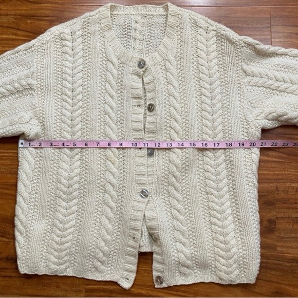 Vintage Women's Cream Thick Cable Knit Button Chunky Cardigan Size Large Classic - Picture 12 of 14